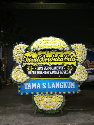 Papan Bunga Duka di Lakologou